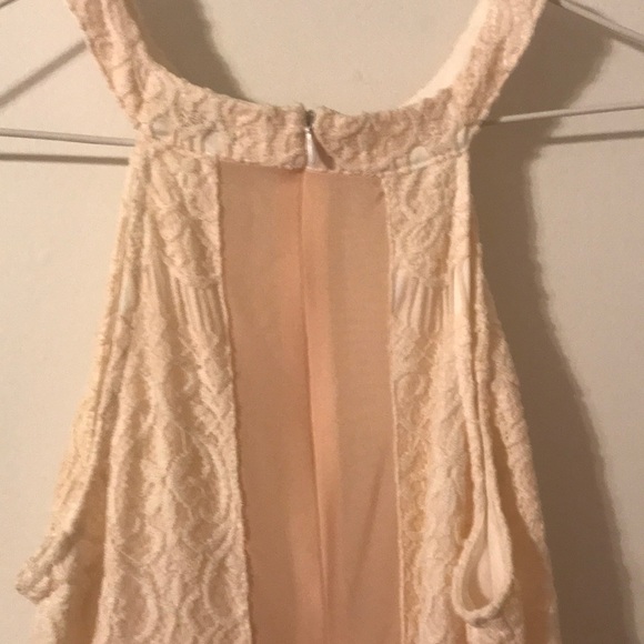 Light peach Lace Dress - Picture 3 of 4